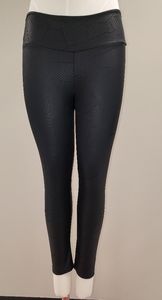 Onzie #202 Coco Capri pant size s/m